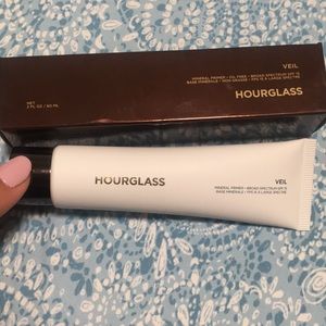 Hourglass Mineral Veil Primer